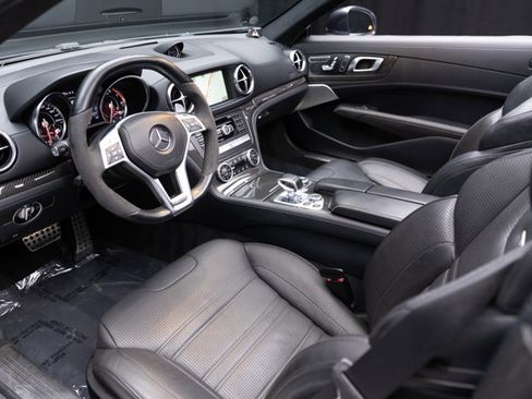 Used 2015 Mercedes-Benz SL 63 AMG w/ Driver Assistance Package image 10