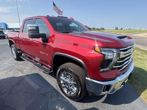 Used 2024 Chevrolet Silverado 2500 LTZ w/ LTZ Plus Package AWD/4WD image 5