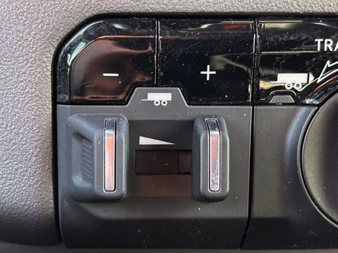 Certified 2022 RAM 1500 Laramie image 37