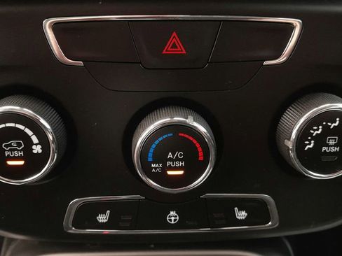 Used 2018 Jeep Compass Sport w/ Cold Weather Group FWD image 26