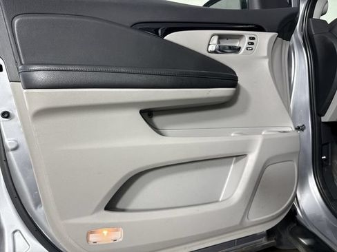 Used 2016 Honda Pilot Touring image 20