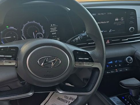Used 2023 Hyundai Elantra Blue FWD image 10