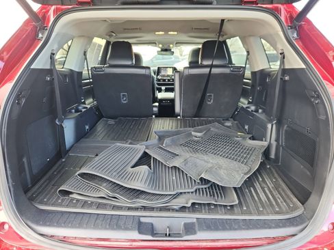 Used 2021 Toyota Highlander Limited image 14