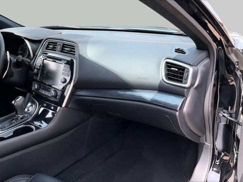 Used 2023 Nissan Maxima SR w/ Sport Mat Group FWD image 17