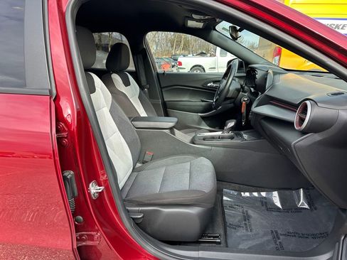 Certified 2024 Chevrolet Trax RS image 16