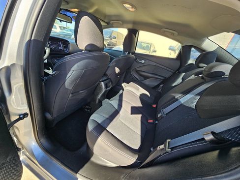 Used 2015 Dodge Dart SXT image 12