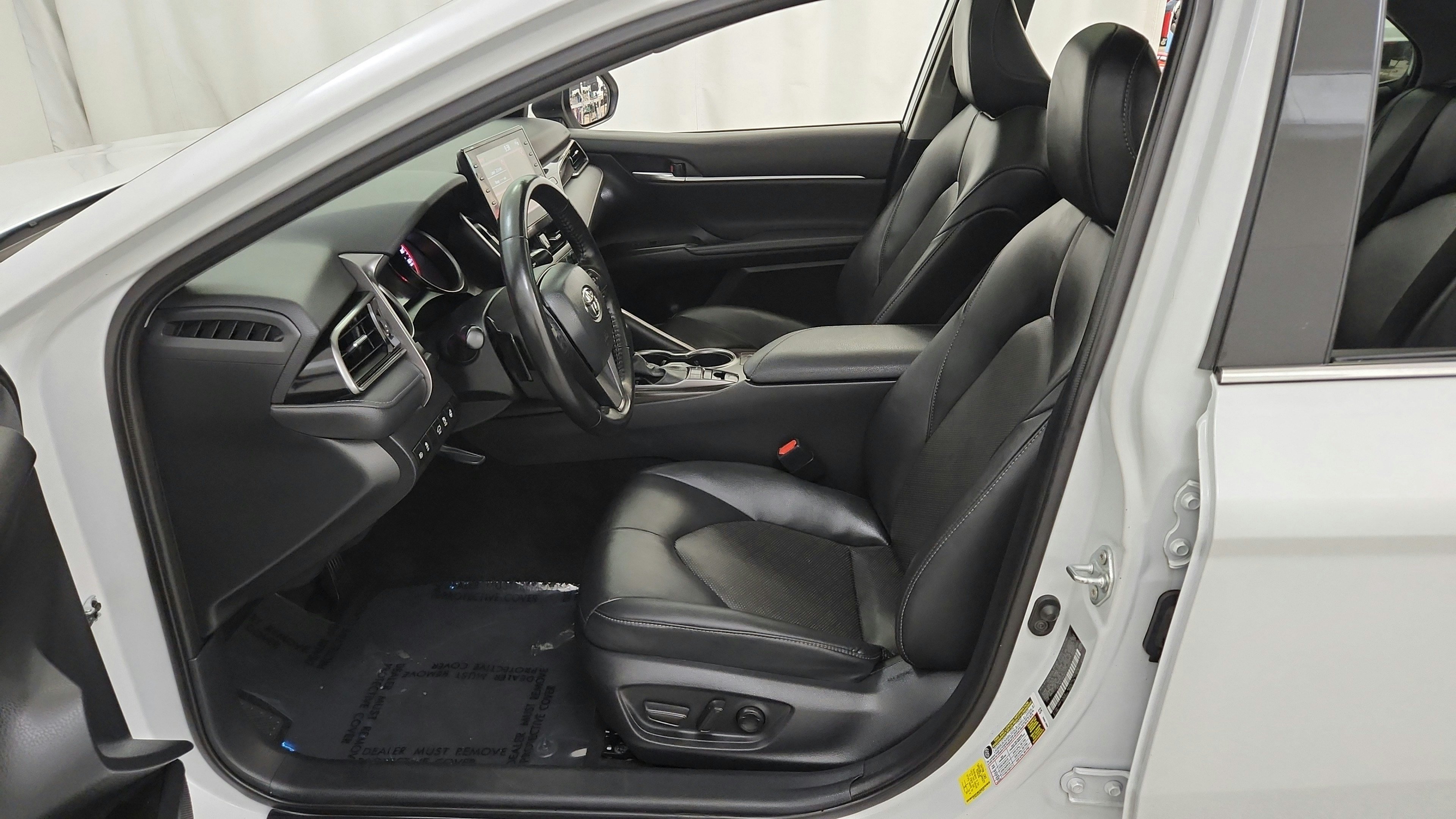 Used 2023 Toyota Camry XSE w/ Cold Weather Package FWD image 18