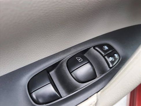 Used 2022 Nissan Rogue Sport SL AWD/4WD image 21