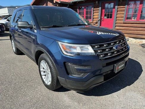 Used 2016 Ford Explorer 4WD image 2