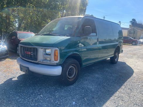 Used 2001 GMC Savana 2500 image 2