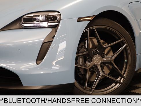 Used 2023 Porsche Taycan image 4