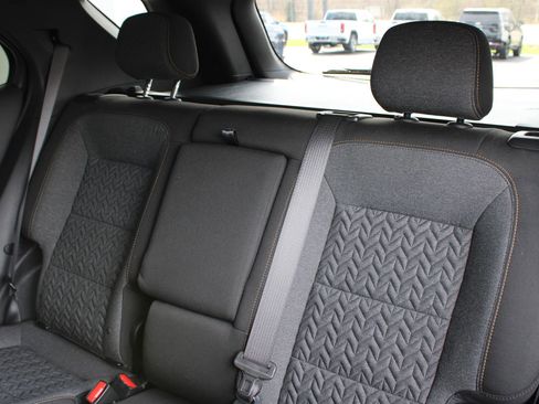 Used 2024 Chevrolet Equinox LT w/ LPO, Floor Liner Package image 18