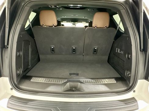 Used 2025 Chevrolet Tahoe High Country AWD/4WD image 26