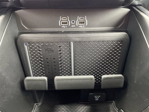 New 2026 RAM 1500 Laramie w/ Sport Appearance Package AWD/4WD image 31