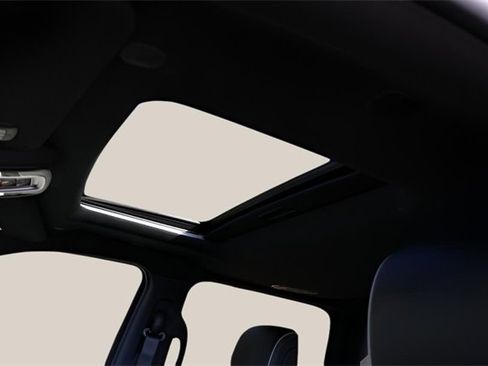 Used 2024 RAM 2500 Limited image 12