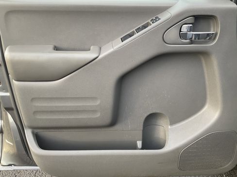 Used 2018 Nissan Frontier PRO-4X image 29