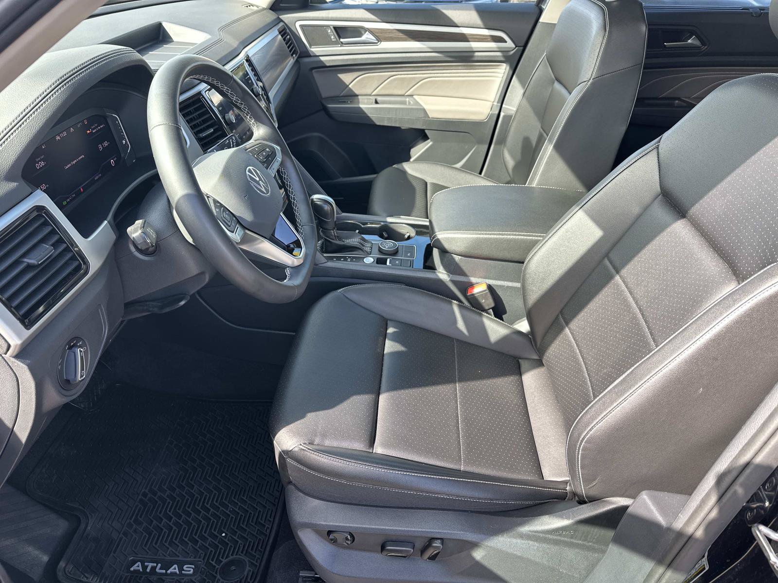 Used 2023 Volkswagen Atlas SE AWD/4WD image 19