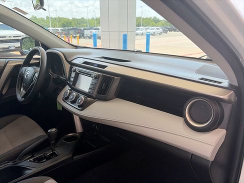 Used 2013 Toyota RAV4 LE FWD image 30