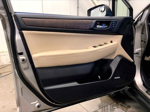 Used 2017 Subaru Outback 2.5i Limited image 21