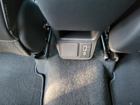 Used 2024 Buick Encore GX Preferred w/ Comfort Package AWD/4WD image 18