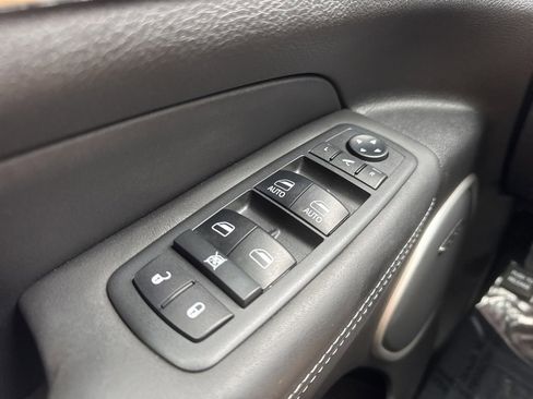 Certified 2019 Jeep Grand Cherokee Summit w/ Platinum Series Group image 13