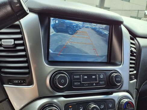 Used 2017 Chevrolet Suburban Premier RWD image 6