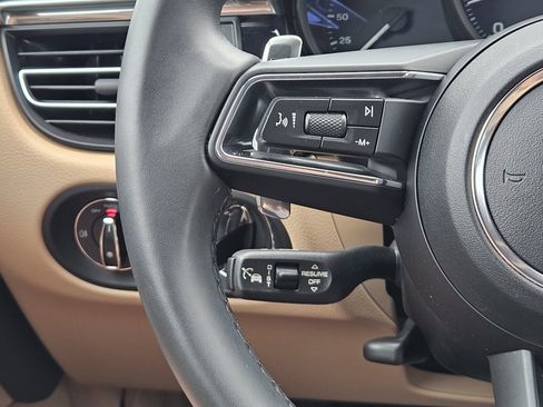 Certified 2026 Porsche Macan AWD/4WD image 26