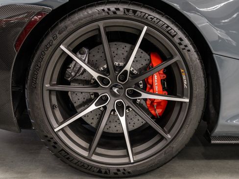 Used 2021 McLaren 765LT image 33