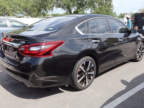 Used 2018 Nissan Altima 2.5 SR FWD image 2