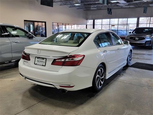 Used 2017 Honda Accord EX-L image 5