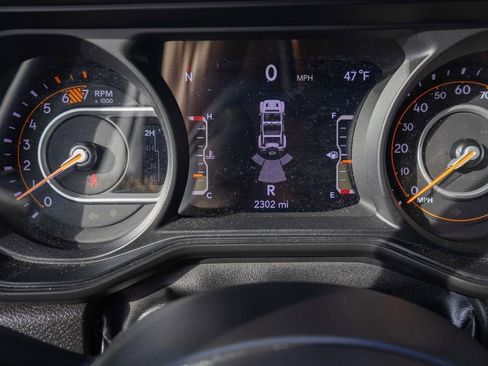 Used 2024 Jeep Wrangler Sport S image 20