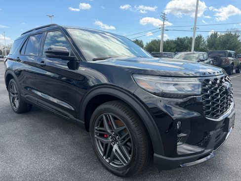 New 2026 Ford Explorer ST-Line w/ ST-Line Street Pack AWD/4WD image 14