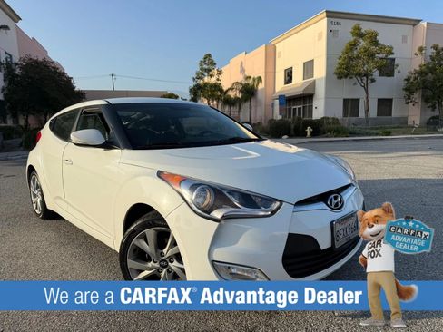 Used 2017 Hyundai Veloster FWD image 1