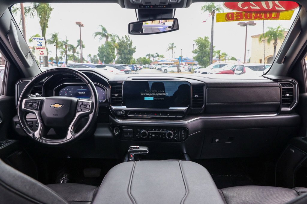 Used 2023 Chevrolet Silverado 1500 LTZ AWD/4WD image 23