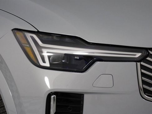 New 2026 Volvo XC90 T8 Ultra w/ Protection Package Premier image 14
