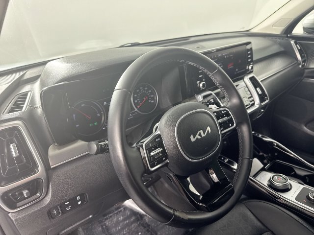 Used 2022 Kia Sorento SX w/ Panoramic Sunroof Package AWD/4WD image 23