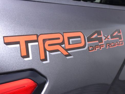Used 2022 Toyota Tundra SR5 w/ TRD Off-Road Package AWD/4WD image 38