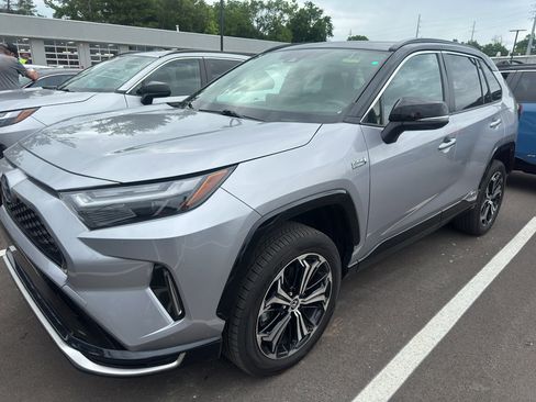 Used 2024 Toyota RAV4 XSE AWD/4WD image 15