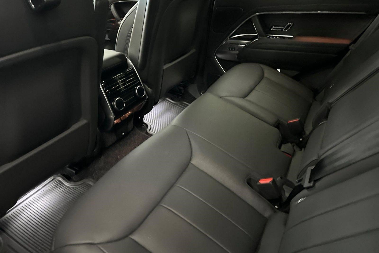 New 2026 Land Rover Range Rover SE AWD/4WD image 29