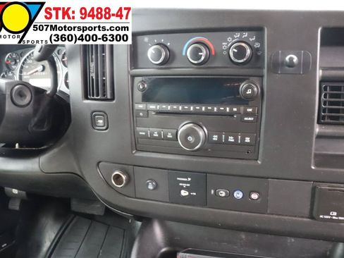 Used 2016 GMC Savana 3500 RWD image 18
