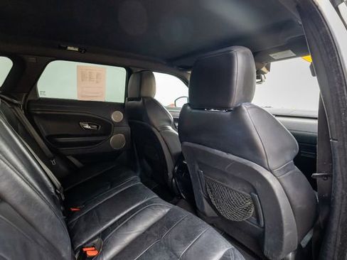 Used 2018 Land Rover Range Rover Evoque SE image 18