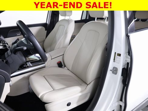 Used 2025 Mercedes-Benz GLA 250 4MATIC image 31