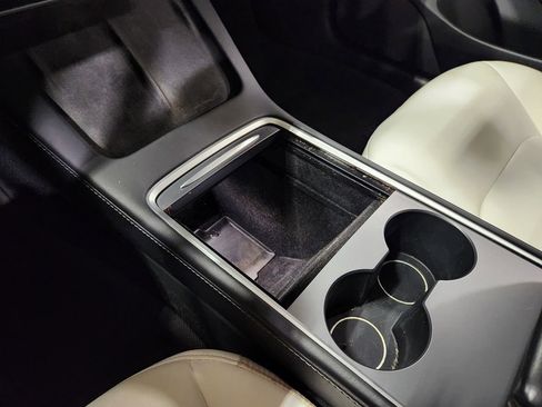 Used 2022 Tesla Model 3 Performance image 40