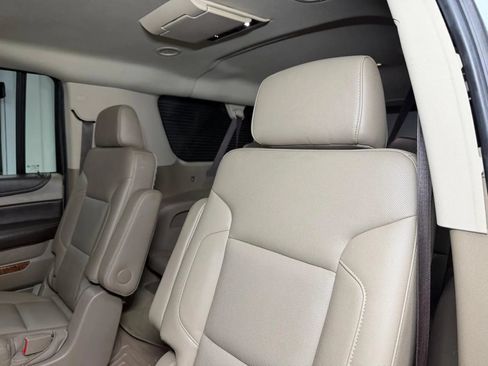 Used 2017 Chevrolet Suburban Premier AWD/4WD image 24