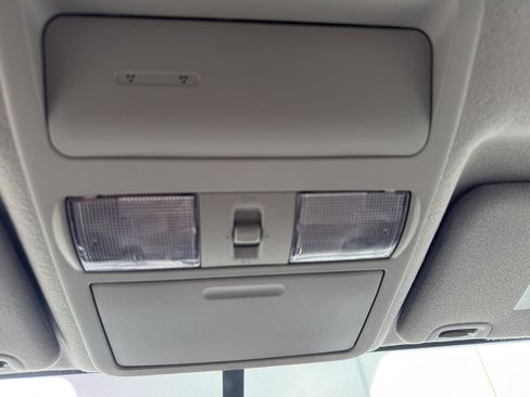 Used 2019 Nissan Frontier SV image 24