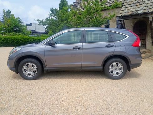 Used 2015 Honda CR-V LX image 6