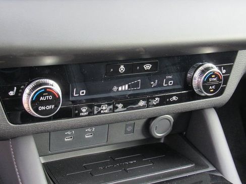 New 2026 Mitsubishi Outlander AWD image 19
