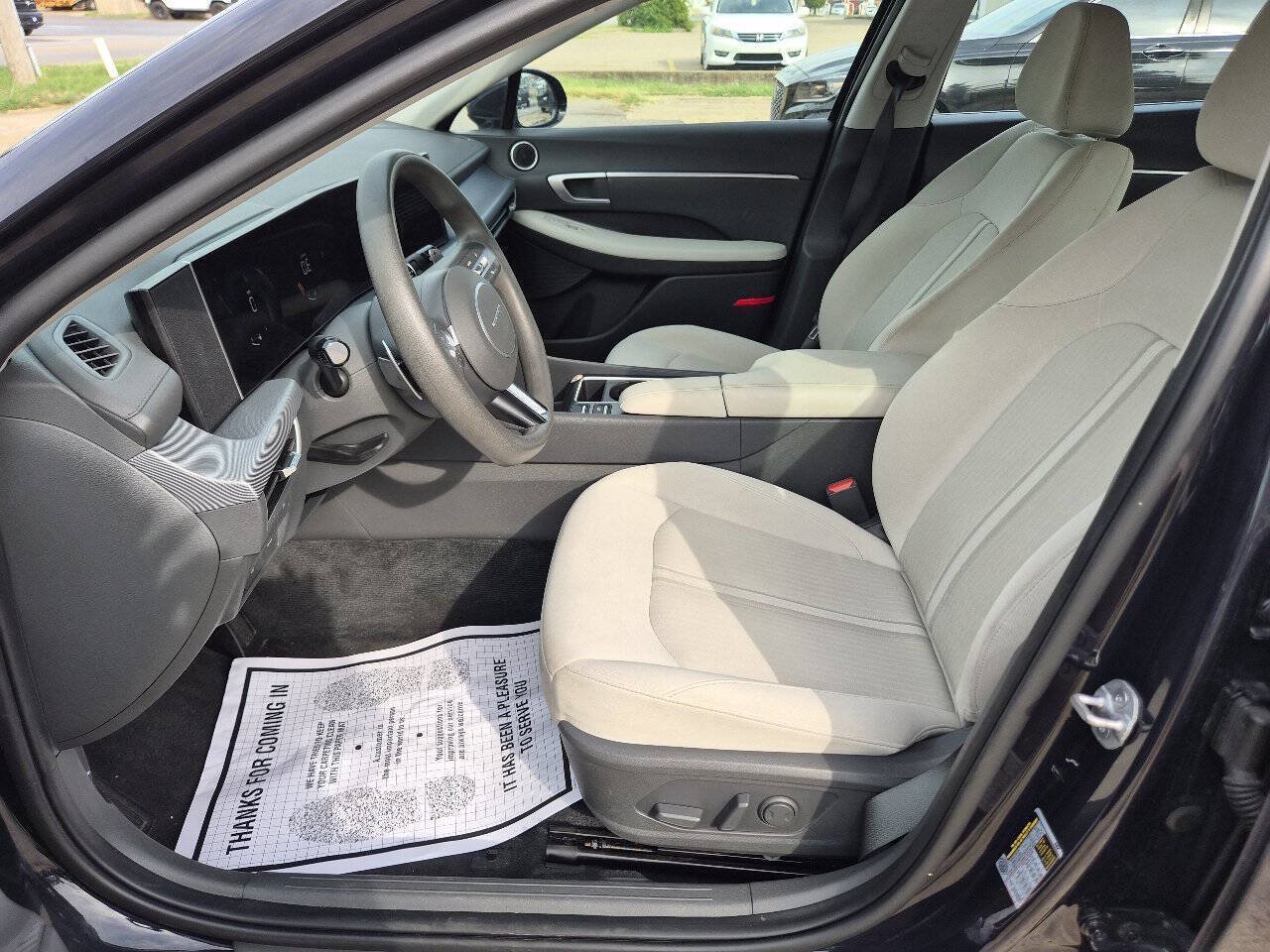 Used 2025 Hyundai Sonata SEL FWD image 10