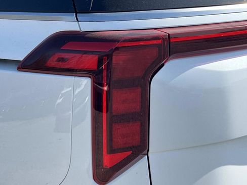 New 2026 Kia Carnival SX FWD image 10