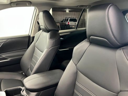 Used 2025 Toyota RAV4 XLE Premium image 17